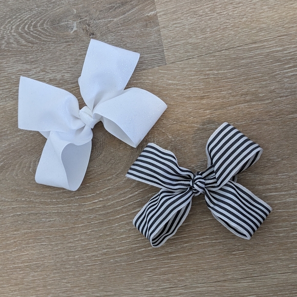 ✨4 for 12 Cheer Bows/Hair Bows - Picture 1 of 2